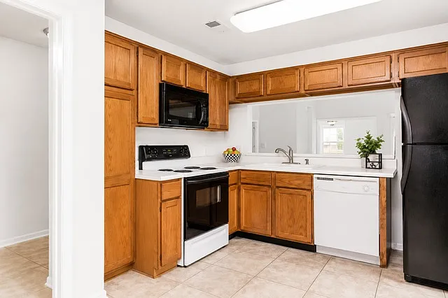 5315 San Mateo Ct — Photo 5