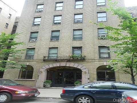 1st image of 225 Bennett Avenue #5T