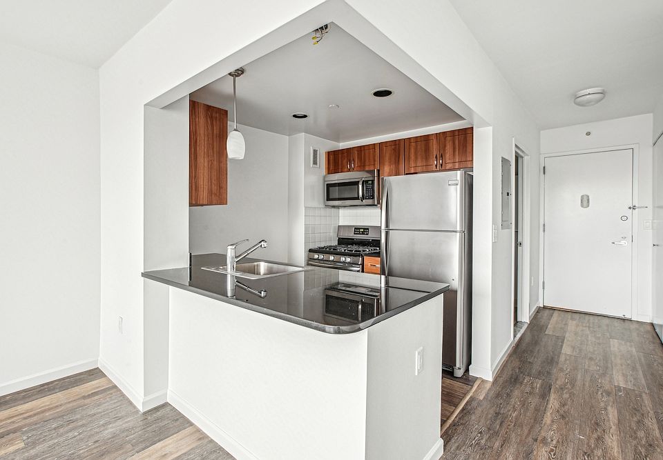 1st image of 229 Chrystie St #835-B