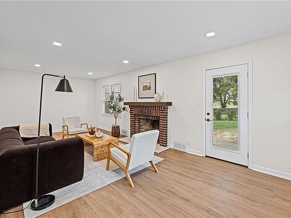 5th image of 5808 Mackey St