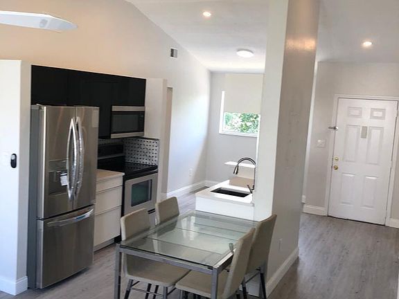 5th image of 630 Beach Park Ln #630