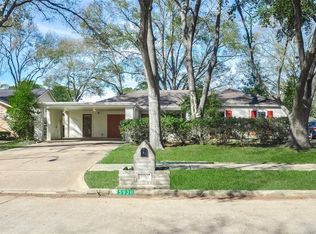 5930 Bent Bough Ln, Houston, TX 77088