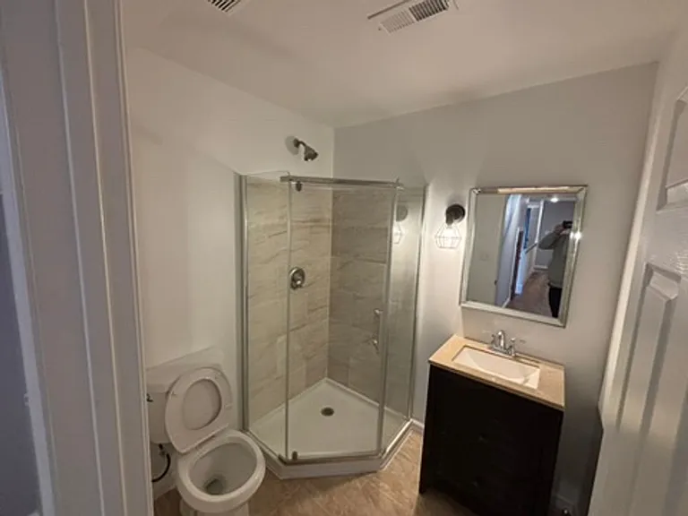 235 E Market St #2-6 — Photo 10