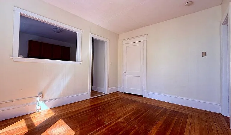 70 Maple St #1RR — Photo 6