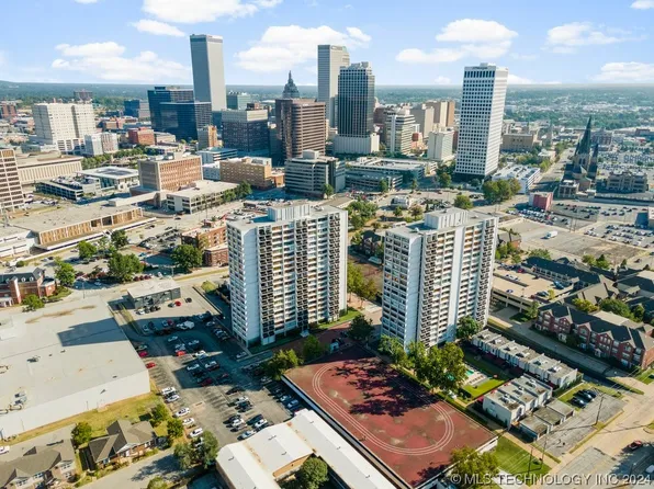 450 W 7th St APT 604, Tulsa, OK 74119