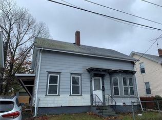 15 Beecher St, Pawtucket, RI 02860