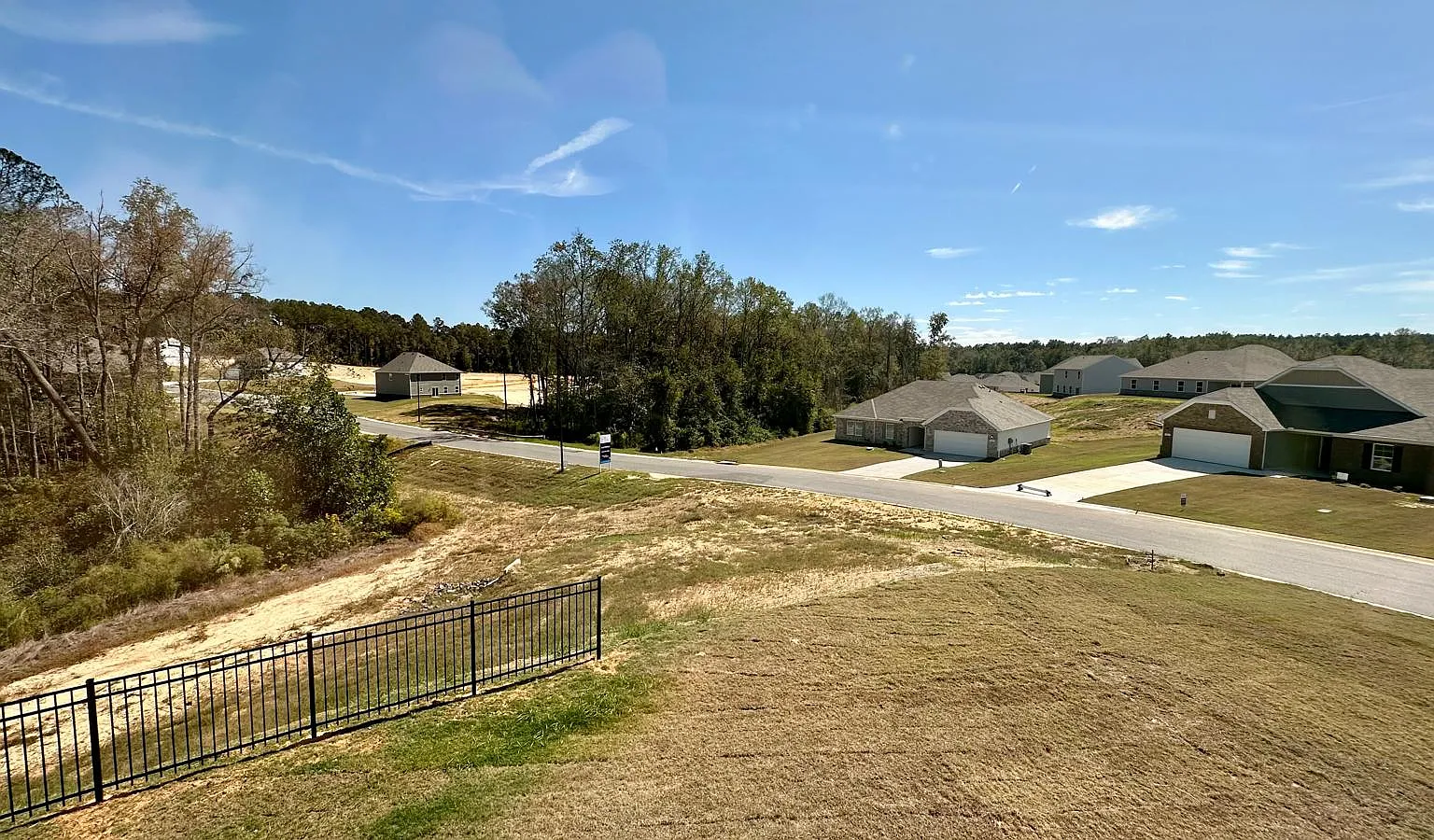 5 bed, 2653 sqft, $2,595 — Photo 4