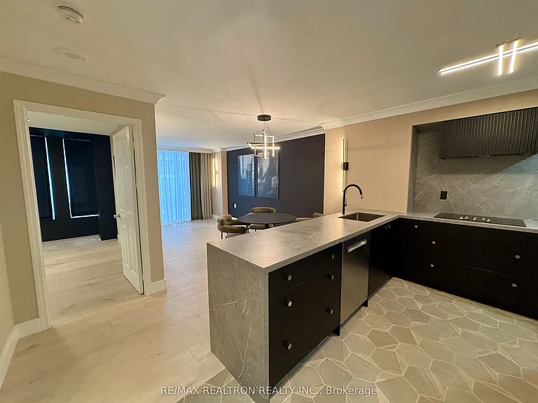 388 Bloor St E #1107 — Photo 5