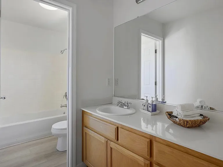 552 Stonehaven Ct — Photo 9