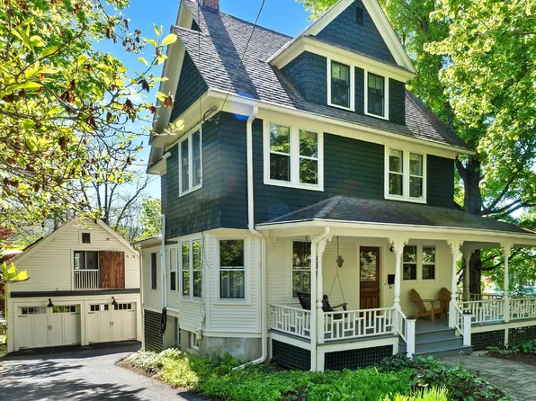 7 Brainard Ave, Great Barrington, MA 01230