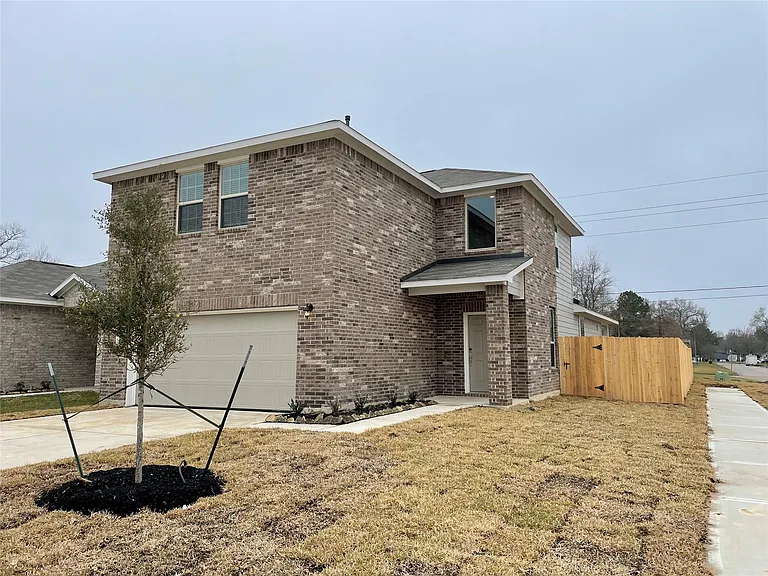 822 Redinger Ridge Dr — Photo 1