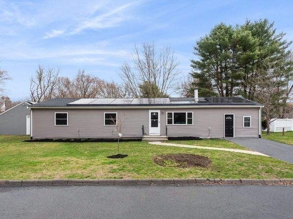 8 Bliss Rd, Bellingham, MA 02019