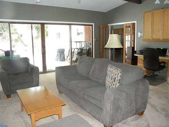 5th image of 23 Flintlock Ln