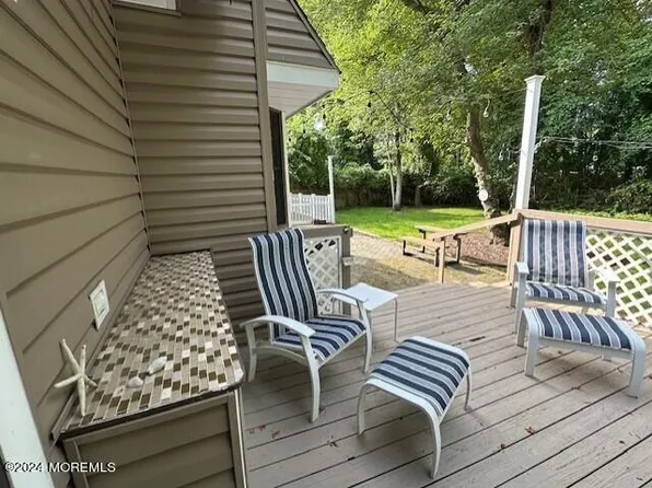 2 Warren Pl, Bay Head, NJ 08742