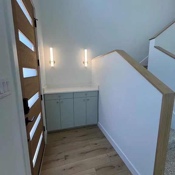 121 Post Oak Rd — Photo 2