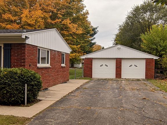 3rd image of 3071 Sunnycrest Dr
