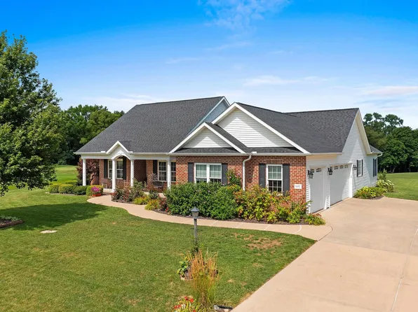 8317 W Coyote Creek Dr, Peoria, IL 61607