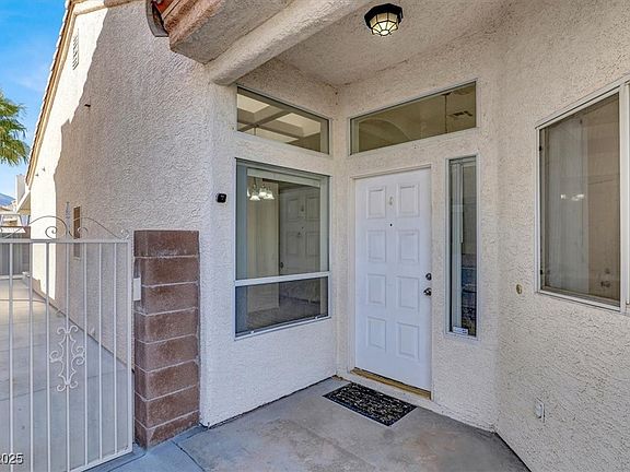 3rd image of 3505 Tuscany Village Dr