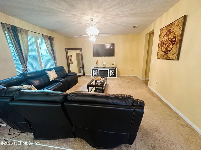12573 Green Meadow Dr — Photo 23