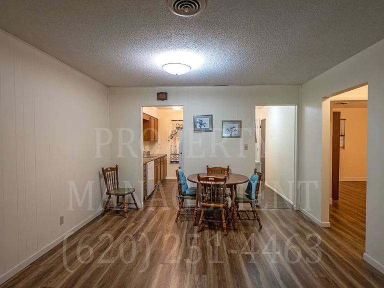 701 Beech St #E — Photo 3