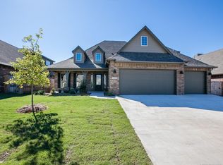 1405 E Canton St, Broken Arrow, OK 74012