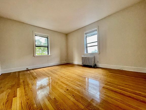 4th image of 42 Barker Ave #0
