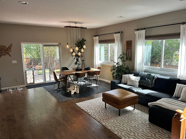 543 Cordova Ct — Photo 4