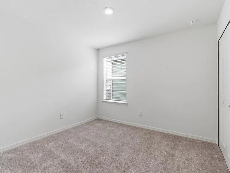 9947 Allendale St — Photo 25