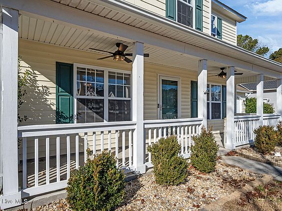 5th image of 122 Tanbark Drive