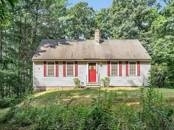 548 Reservoir Rd, Lunenburg, MA 01462