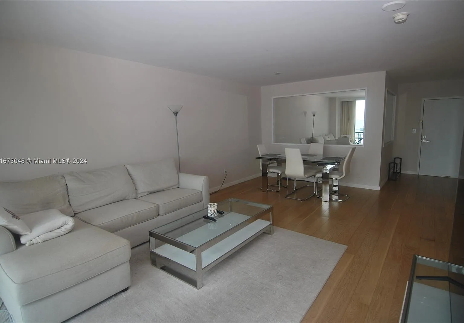1 bed, 740 sqft, $5,000 — Photo 2