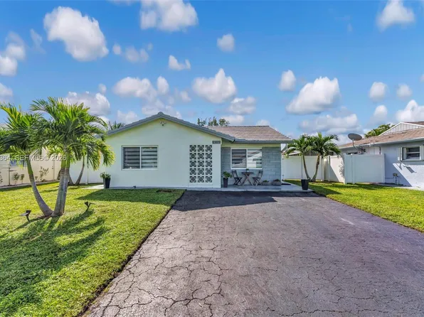 9212 NW 81st Pl, Tamarac, FL 33321