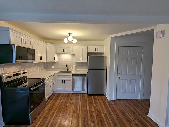 4th image of 437 Pleasant St SE APT 2