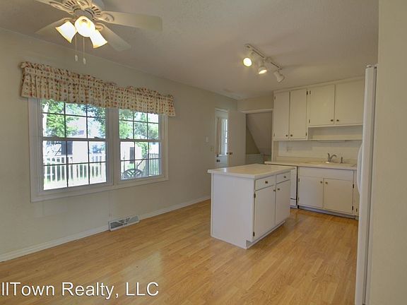 5th image of 3511 Somerset Dr