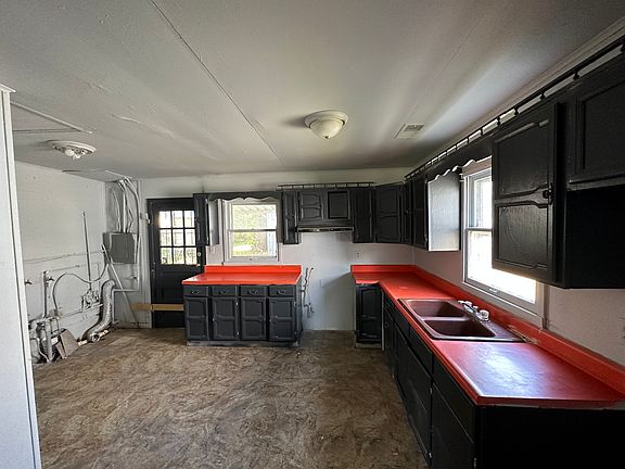 2nd image of 1018 Giddings St