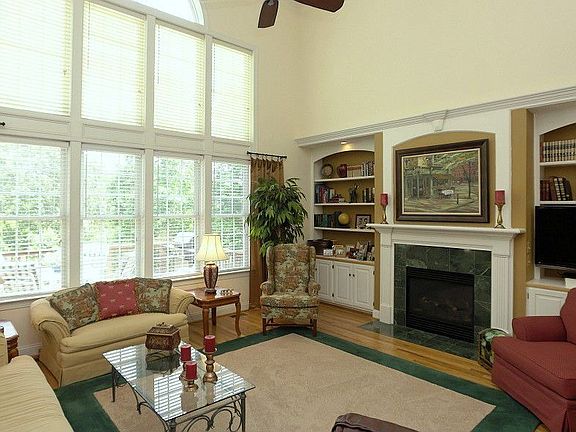 5th image of 3515 Queen Ann Dr