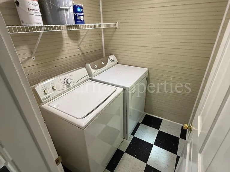 409 Granville Dr — Photo 5