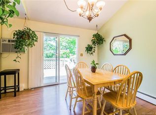 13923 Lynhurst Dr, Woodbridge, VA 22193