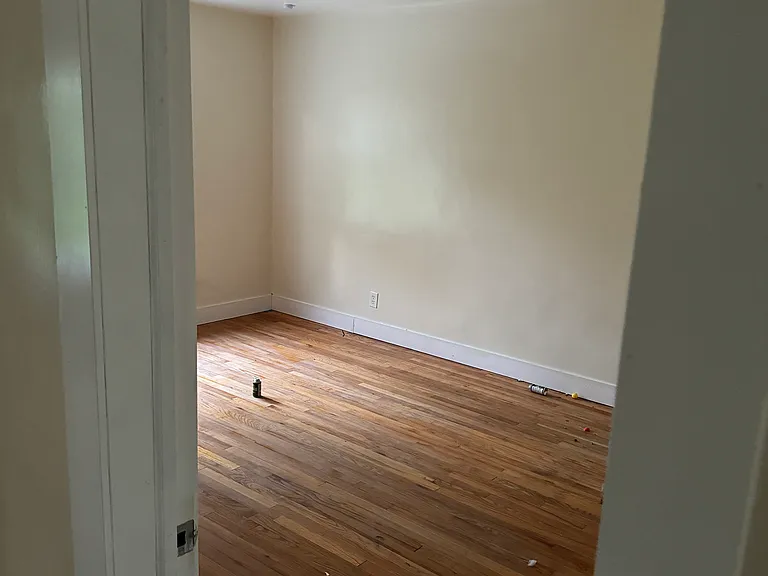 32 Starr Ave #6 — Photo 8