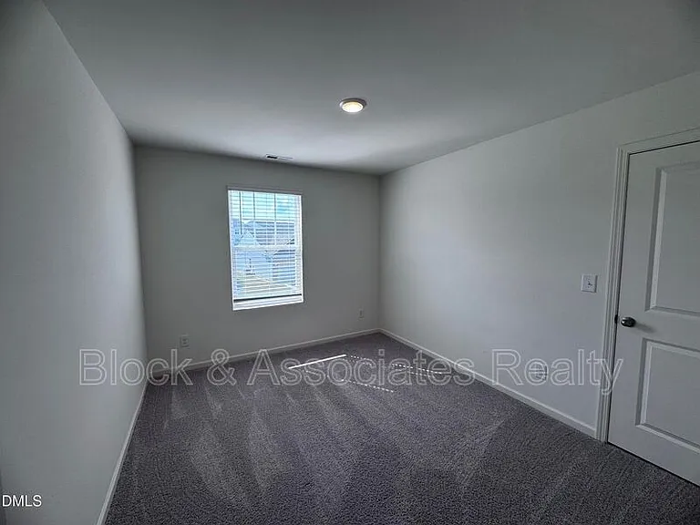 115 S Keatts Winner Ct — Photo 17