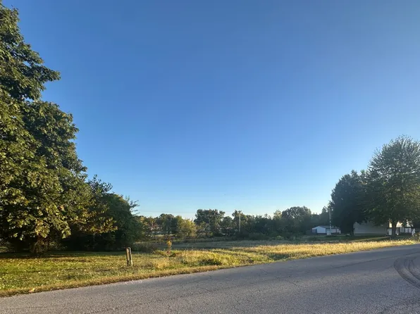 1 Roser Dr #1323329006, Carmi, IL 62821