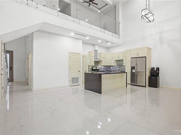 3rd image of 2309 Dorado Dr