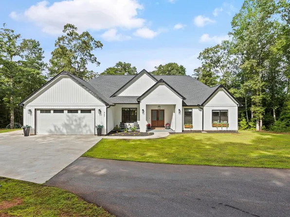 427 Lynn Rd, Taylors, SC 29687
