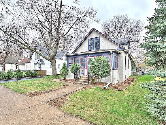 2nd image of 1834 Lincoln St NE