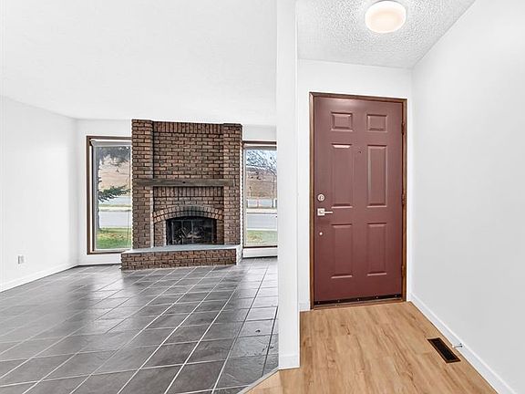 3rd image of 164 W Beaconsfield Way NW