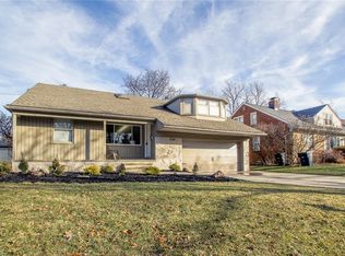 2581 Edgewood Rd, Beachwood, OH 44122