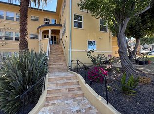 878 E 28th St #12, Oakland, CA 94610