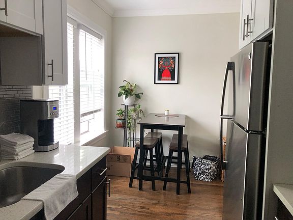 4th image of 3817-3819 N Greenview Ave #2W