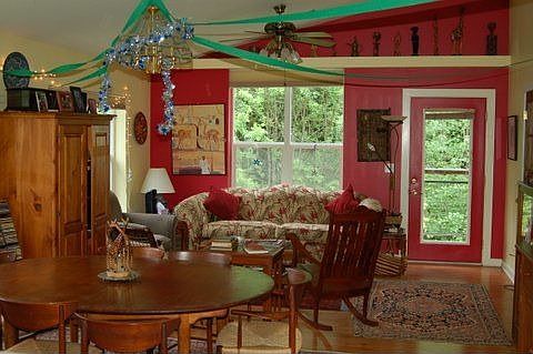 vaulted living/dining space