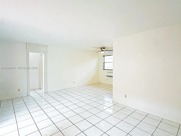 1401 Grant St #3 — Photo 9